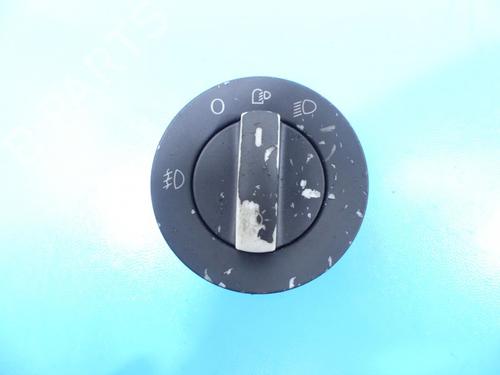 Used Headlight switch Headlight switch VW TOUAREG (7LA, 7L6, 7L7) 4.2 V8 (310 hp) 37878723 37878723
