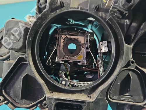 Right headlight BMW X5 (E70) xDrive 30 d | BP38116774C29 - Image 9