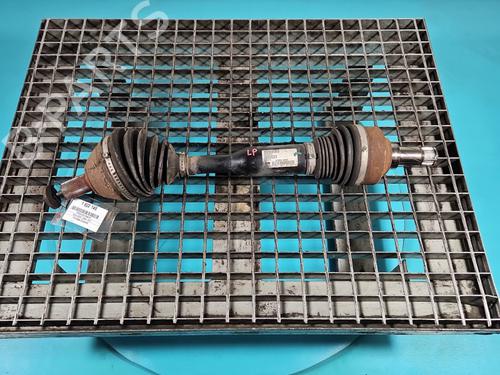 Drivaksel fortil venstre Drivaksel fortil venstre VOLVO XC60 I SUV (156) D3 / D4 (163 hp) 39684431 39684431
