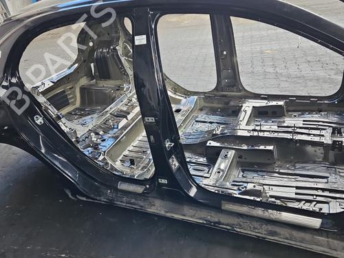 Used Right sideskirt Right sideskirt 37839444 37839444