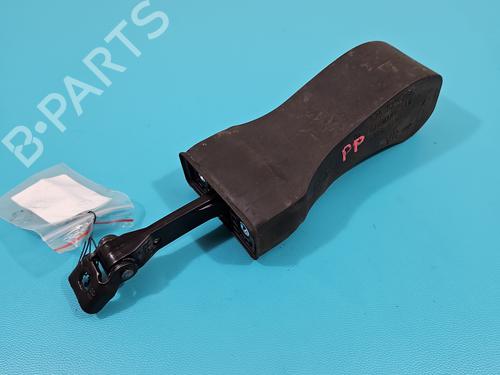 hingedoor-check-strap-skoda-karoq-nu7-nd7-2017-38119829 main image