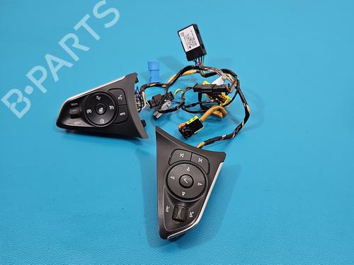 Used Steering wheel controls Steering wheel controls 37826881 37826881