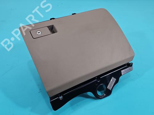 cupobject-holder-vw-passat-cc-b6-357-2008-2009-2010-2011-2012-37820198 main image