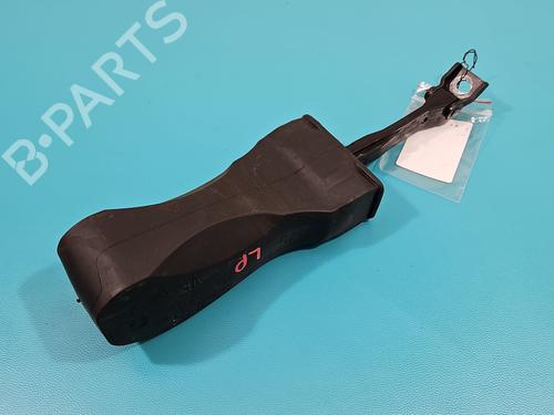 hingedoor-check-strap-skoda-karoq-nu7-nd7-2017-38119828 main image