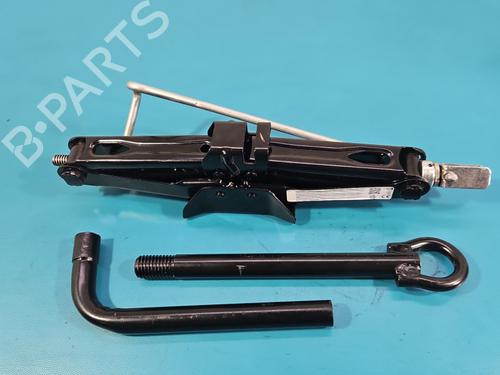 jack-kit-dacia-sandero-iii-2021-39615148 main image