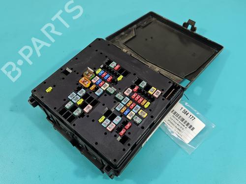 Used Fuse box Fuse box 37847335 37847335