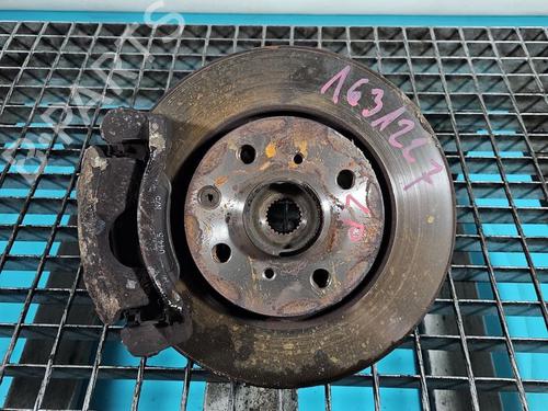 Used Left front steering knuckle Left front steering knuckle TOYOTA AYGO (_B1_) 1.0 (KGB10_, KGB10R) (68 hp) 40258875 40258875
