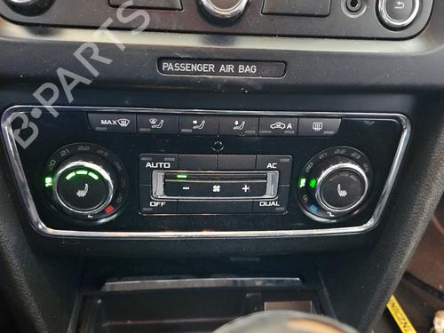 Used Climate control Climate control 38136689 38136689