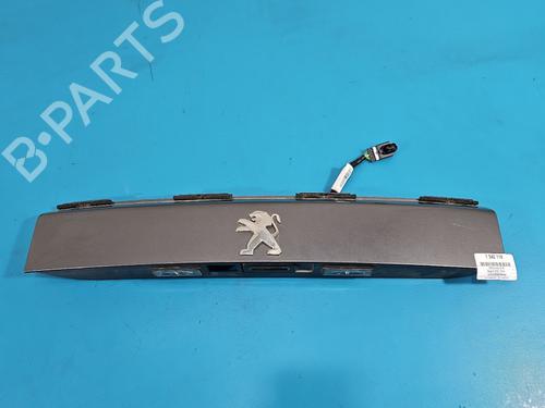 Used Tailgate handle Tailgate handle PEUGEOT 2008 II (UD_, US_, UY_, UJ_, UR_, UC_) 1.2 PureTech 130 (USHNS, URHNS) (130 hp) 37824775 37824775