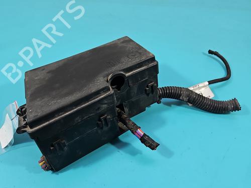 Used Fuse box Fuse box 37816141 37816141