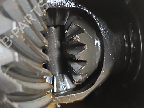 Rear differential BMW 5 (E39) 520 i | BP37825379M24 - Image 4
