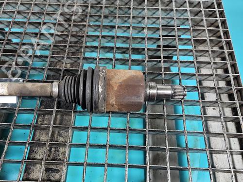 Left front driveshaft VOLVO V40 Hatchback (525) D2 | BP38136099M38 - Image 2