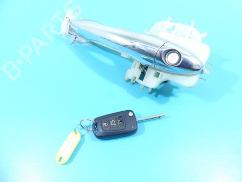 front-left-exterior-door-handle-kia-sportage-iii-sl-2009-2010-2011-2012-2013-2014-2015-2016-2017-37810021 main image