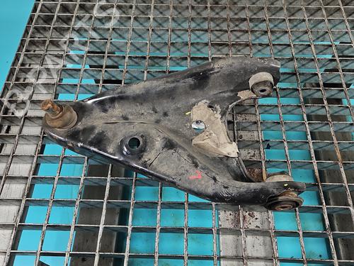 left-front-suspension-arm-dacia-sandero-ii-2012-37811380 main image