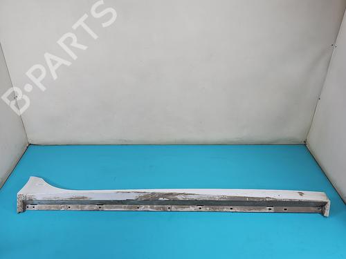 Used Right sideskirt Right sideskirt 37816116 37816116