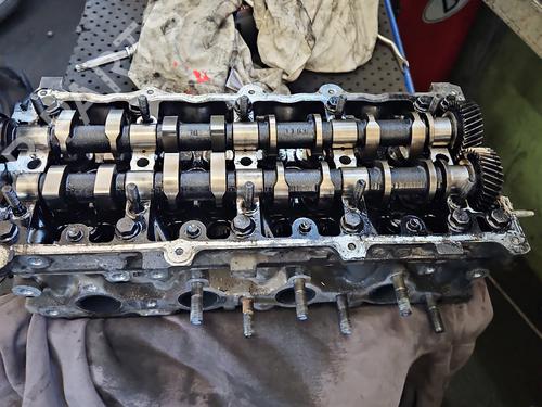 Used Cylinder head Cylinder head 37848926 37848926