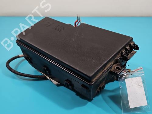 Used Fuse box Fuse box 38129153 38129153
