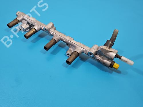 Used Injection rail Injection rail 38150868 38150868