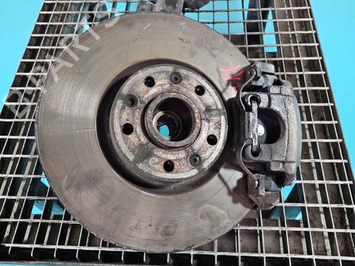 Used Right front steering knuckle Right front steering knuckle PEUGEOT 5008 II (MC_, MJ_, MR_, M4_) 2.0 BlueHDi 180 (MJEHZW, MJEHZR, MJEHZP) (177 hp) 40262674 40262674