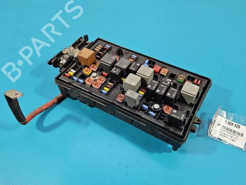 Used Fuse box Fuse box 37859339 37859339