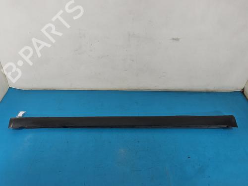 Used Right sideskirt Right sideskirt 37833469 37833469