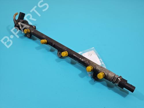 Used Injection rail Injection rail 37821517 37821517