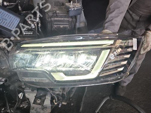 left-headlight-renault-trafic-iii-bus-jg_-2014-37828692 main image