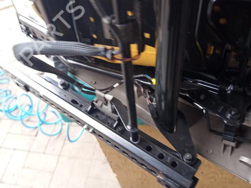 Left front seat VW GOLF PLUS V (5M1, 521) 1.6 TDI | BP38146801C15 - Image 15