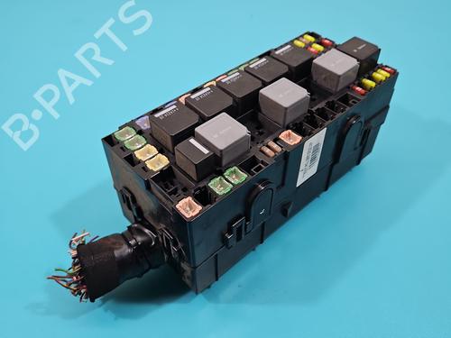 Used Fuse box Fuse box 38142479 38142479