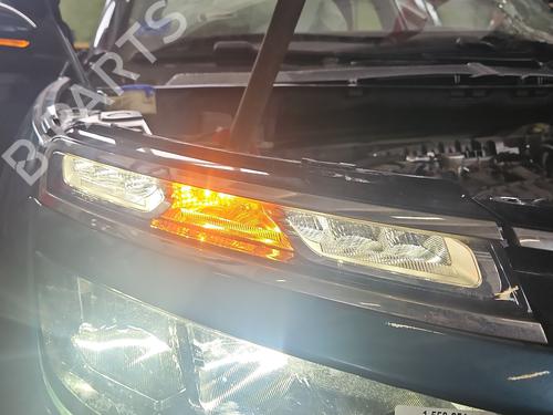 Used Right daytime light Right daytime light 37832438 37832438