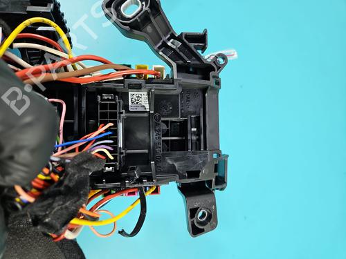 Fuse box INFINITI Q30 | BP38135226E1 - Image 9