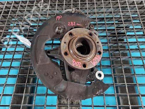 Used Right front steering knuckle Right front steering knuckle CITROËN C4 Picasso II 1.6 BlueHDi 120 (120 hp) 40460932 40460932
