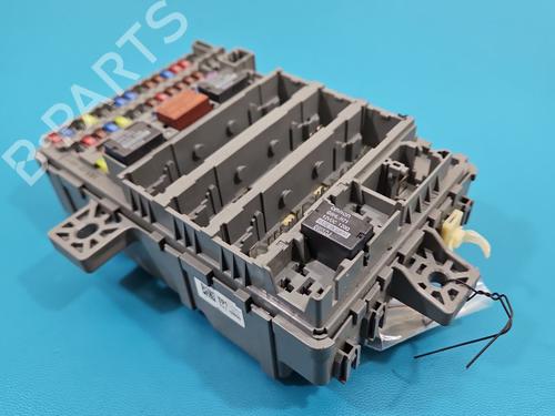 Used Fuse box Fuse box HONDA CIVIC IX (FK) 1.8 i-VTEC (FK2) (141 hp) 39767370 39767370