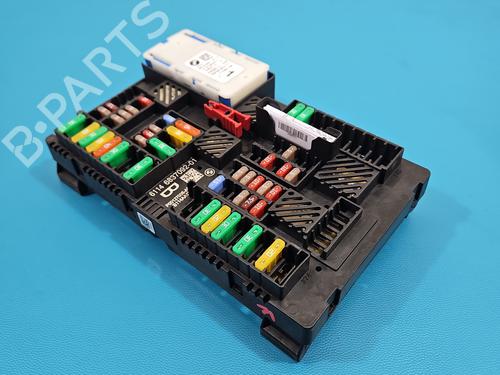 Used Fuse box Fuse box 37828755 37828755