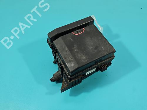 fuse-box-mitsubishi-outlander-i-cu_w-2001-2002-2003-2004-2005-2006-2007-2008-37831377 main image