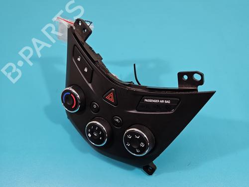 climate-control-chevrolet-aveo-hatchback-t300-2011-38120859 main image