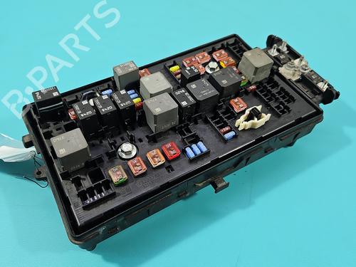 Used Fuse box Fuse box 37829116 37829116