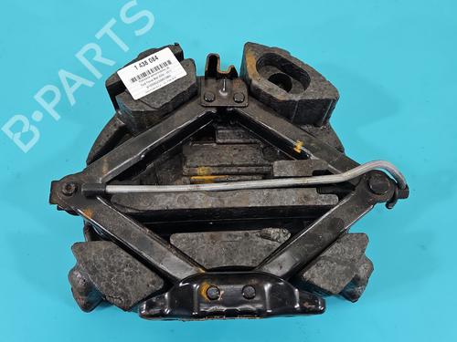 jack-kit-ford-focus-ii-da_-hcp-dp-2004-2005-2006-2007-2008-2009-2010-2011-2012-2013-37815226 main image
