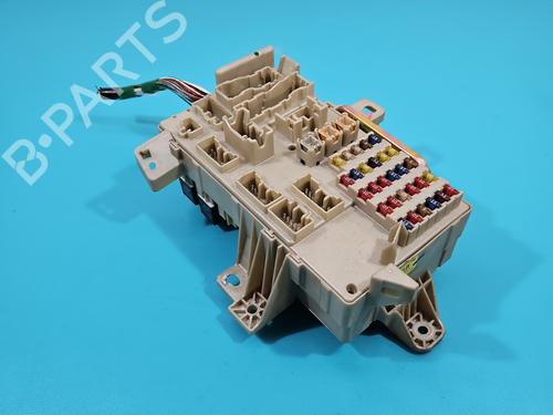 Used Fuse box Fuse box 38117216 38117216
