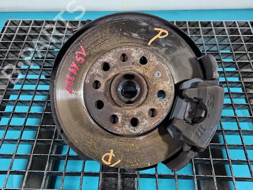 Used Right front steering knuckle Right front steering knuckle SKODA OCTAVIA III Combi (5E5, 5E6) 1.6 TDI (110 hp) 37821832 37821832