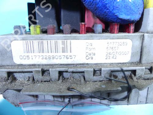 Fuse box FIAT STILO Multi Wagon (192_) 1.9 JTD | BP37895150E1 - Image 3