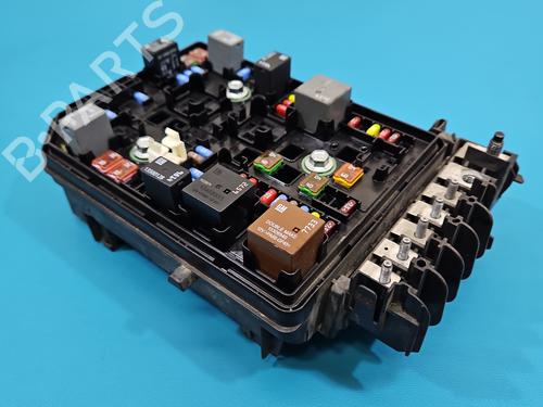 Used Fuse box Fuse box 37855281 37855281