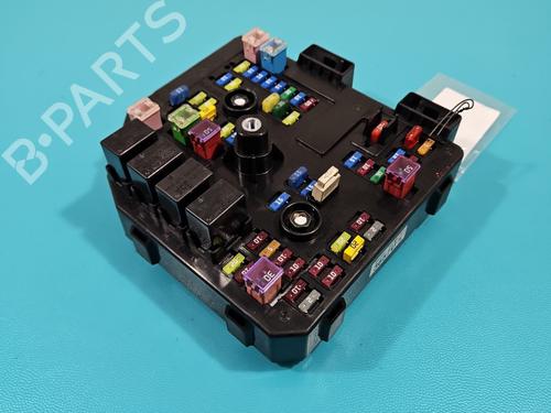 Used Fuse box Fuse box 38121297 38121297