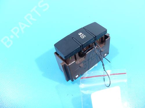 other-toyota-auris-_e18_-2012-2013-2014-2015-2016-2017-2018-2019-37809615 main image