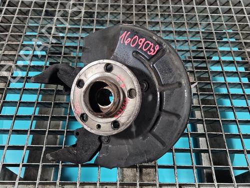 Used Left front steering knuckle Left front steering knuckle SKODA RAPID Spaceback (NH1) 1.4 TDI (90 hp) 40499049 40499049