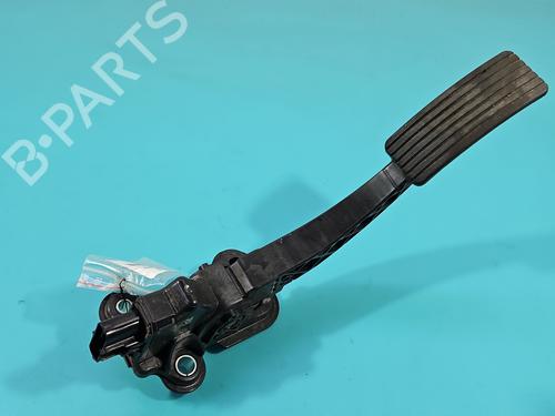pedal-mitsubishi-outlander-ii-cw_w-2005-2006-2007-2008-2009-2010-2011-2012-37855391 main image