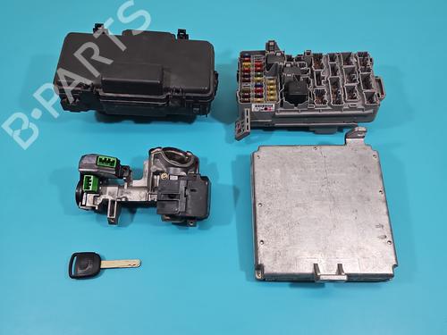 engine-control-unit-ecu-honda-cr-v-ii-rd_-2001-2002-2003-2004-2005-2006-2007-37814512 main image