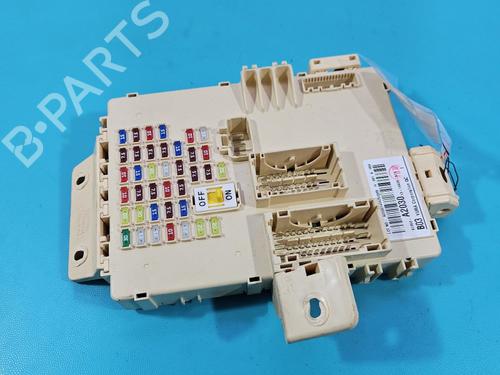 Used Fuse box Fuse box 37846587 37846587