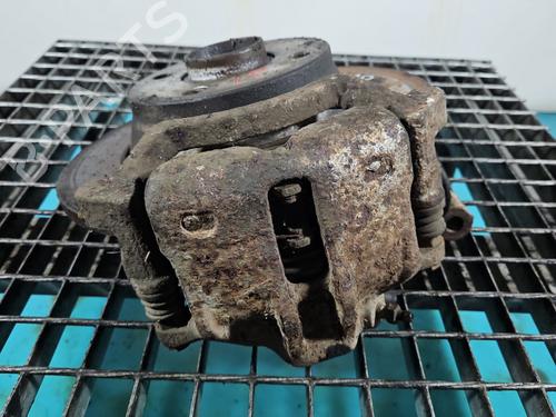 Venstre bremsekaliber foran Venstre bremsekaliber foran AUDI 80 B4 Avant (8C5) 2.0 (90 hp) 38139565 38139565