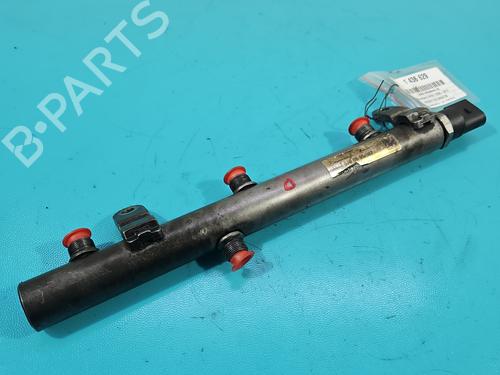 Used Injection rail Injection rail 38127925 38127925